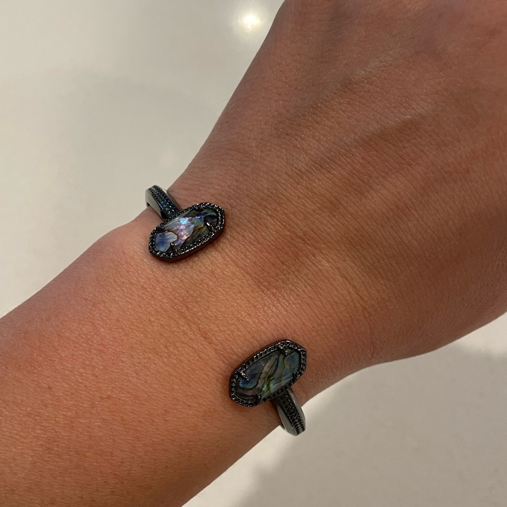 Kendra Scott bracelet